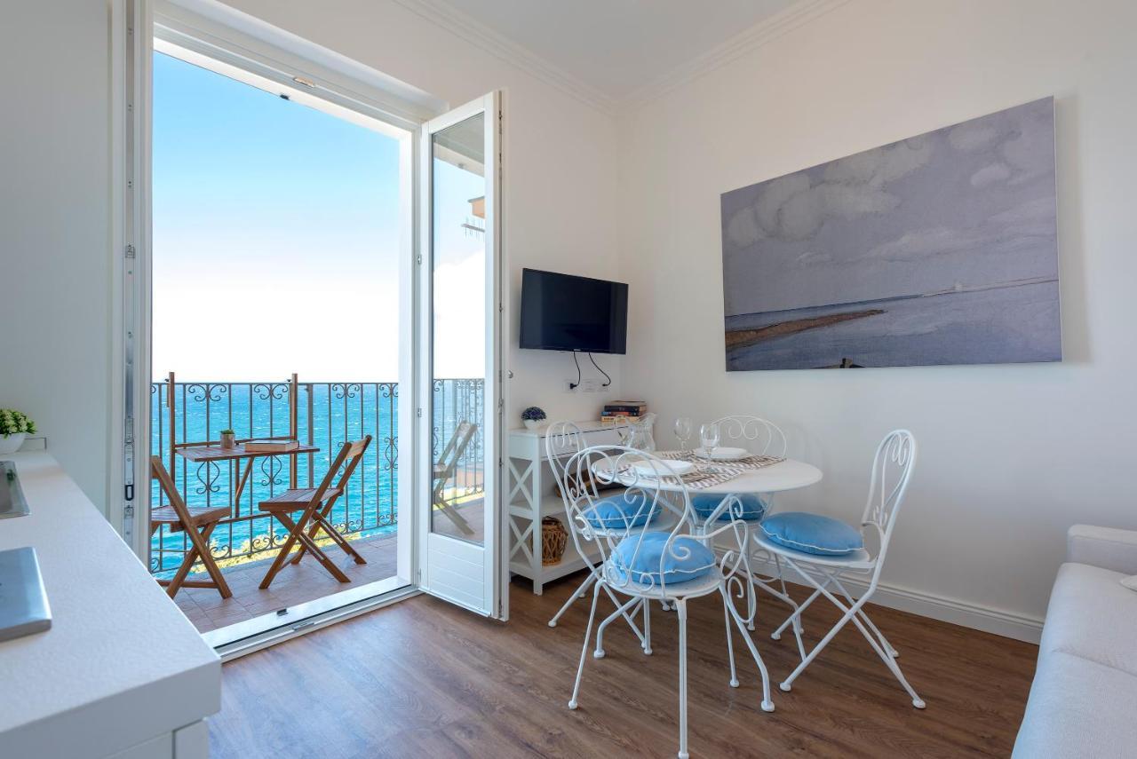 “Cielo E Mare”, Casetta Nel Cuore Del Borgo Antico / “Sky & Sea”, Charming In The Heart Of Old Village Castelsardo Eksteriør billede