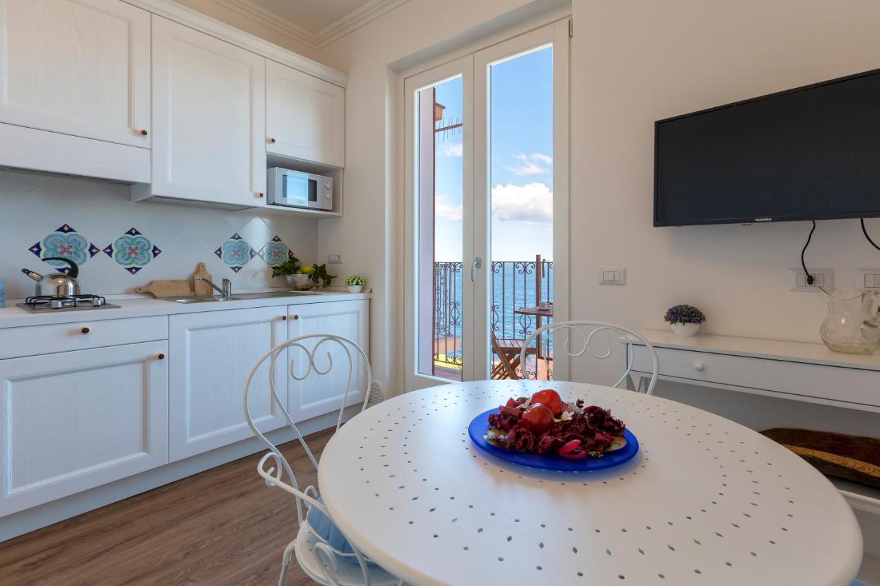 “Cielo E Mare”, Casetta Nel Cuore Del Borgo Antico / “Sky & Sea”, Charming In The Heart Of Old Village Castelsardo Eksteriør billede